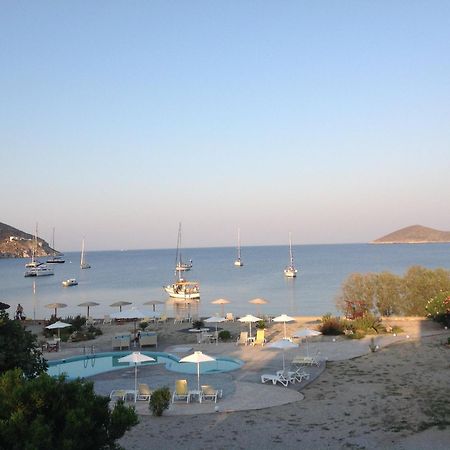 Tony'S Beach Vromolithos Dış mekan fotoğraf