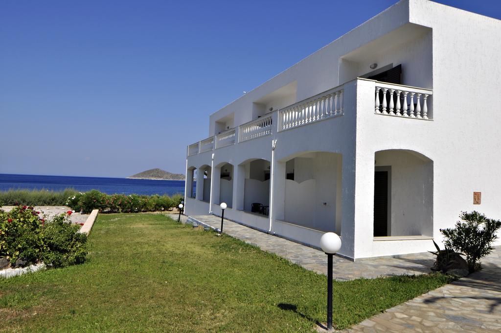 Tony'S Beach Vromolithos Dış mekan fotoğraf