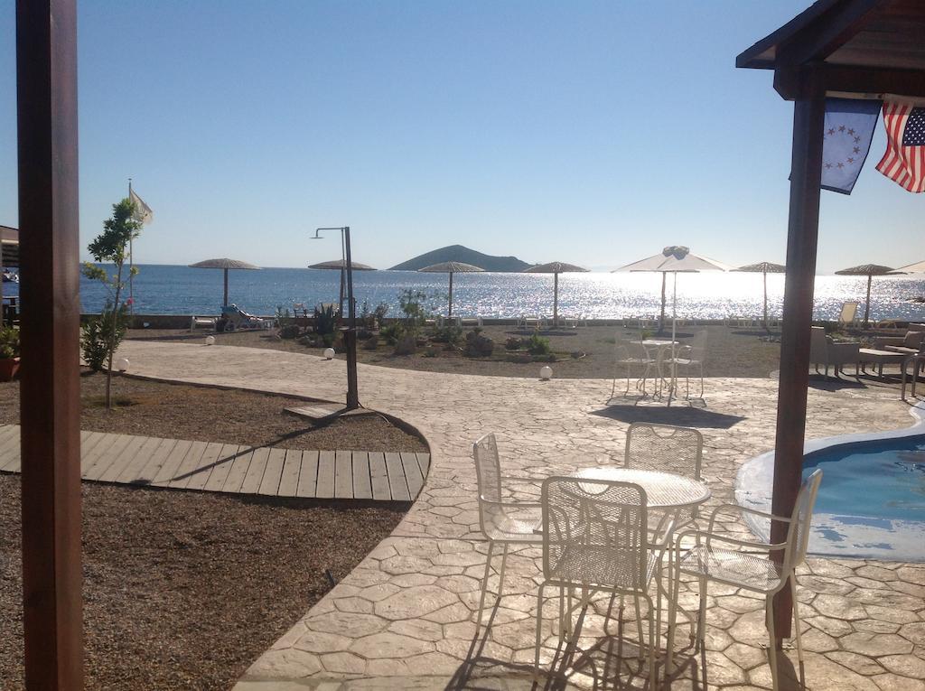 Tony'S Beach Vromolithos Dış mekan fotoğraf